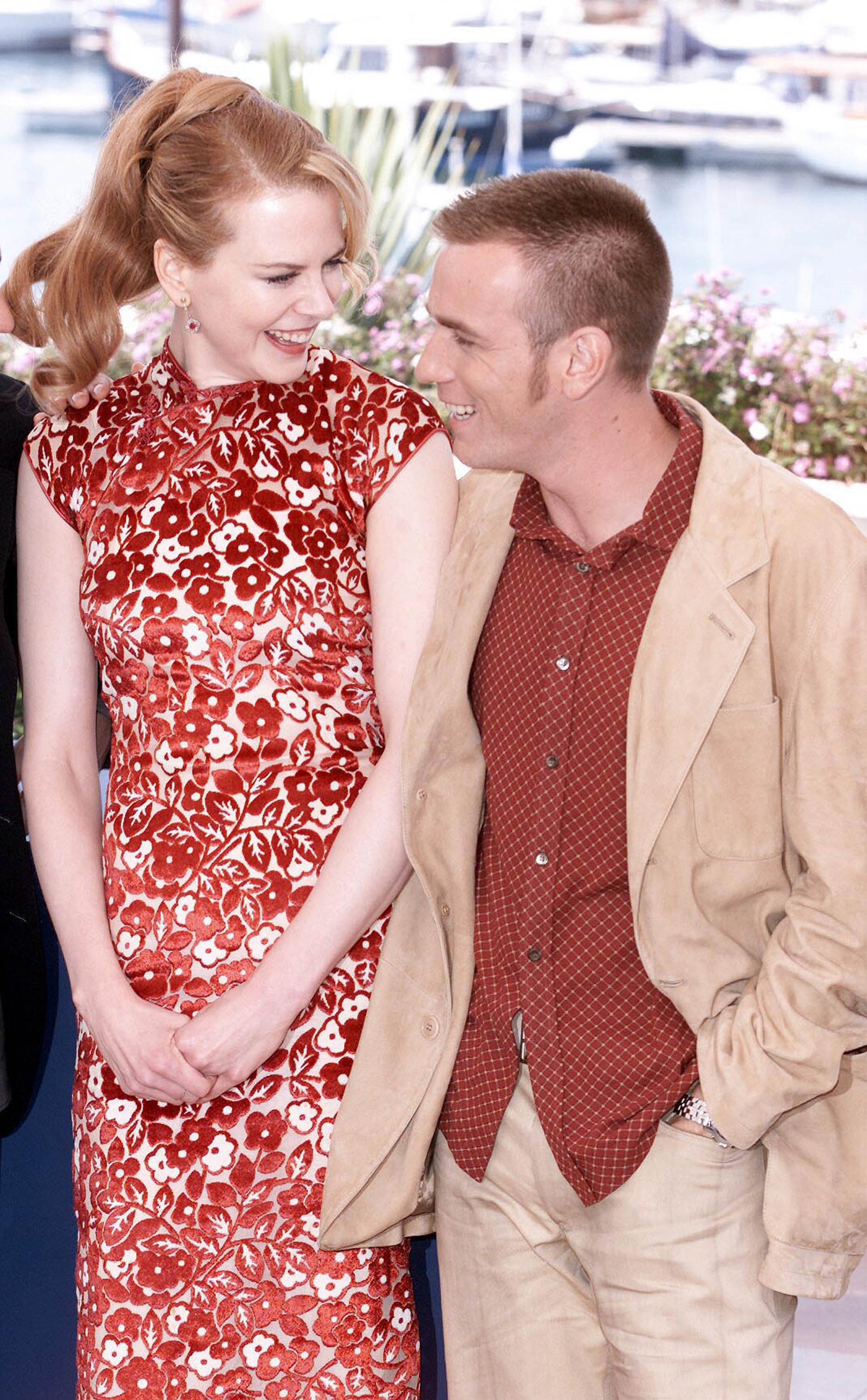 2001-05-07-54th-Cannes-Film-Festival-Moulin-Rouge-Photocall-045.jpg