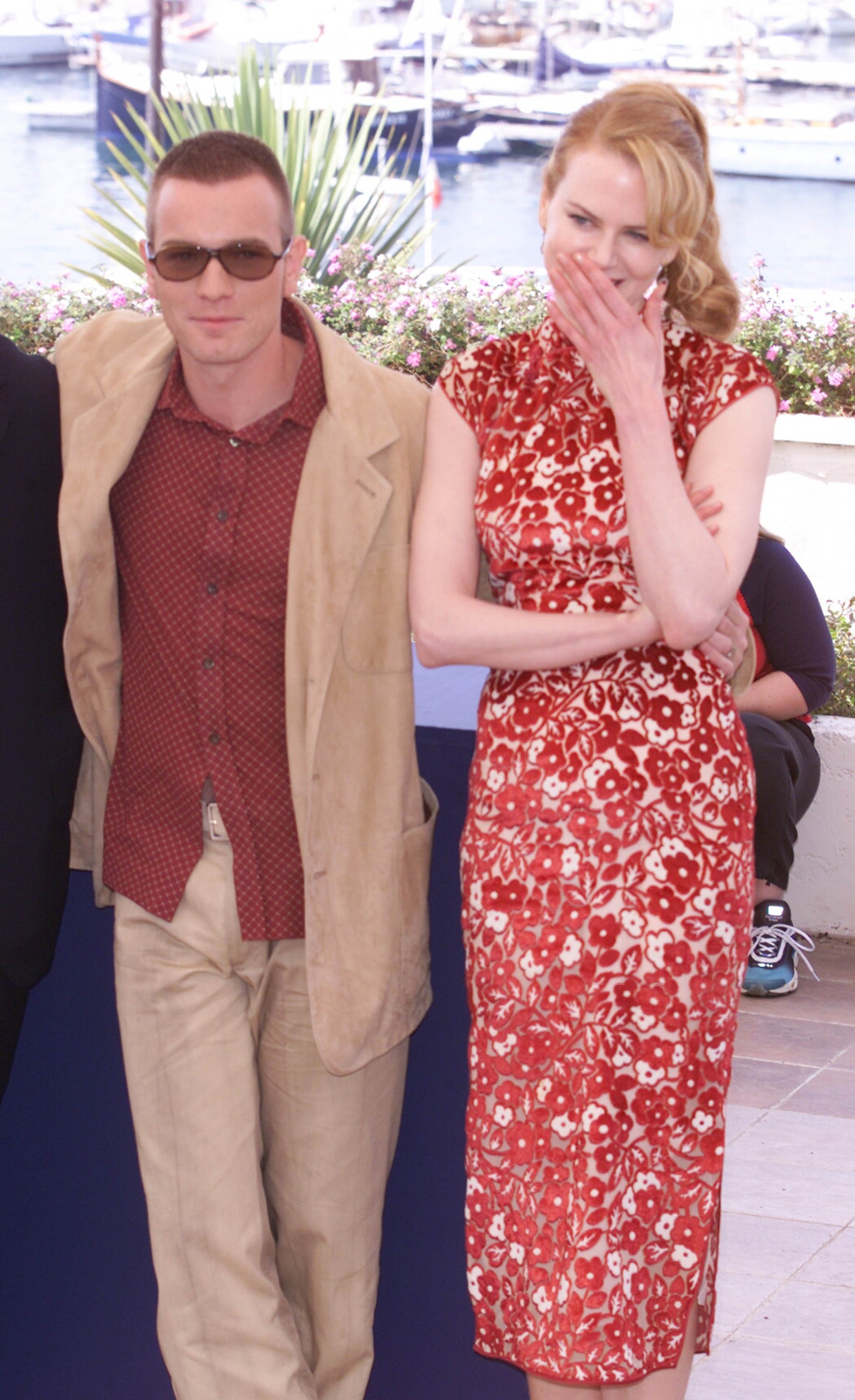 2001-05-07-54th-Cannes-Film-Festival-Moulin-Rouge-Photocall-050.jpg