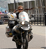 2004-07-29-Ewan-McGregor-and-Charley-Booman-Complete-2000-Mile-Motorbike-Journey-014.jpg