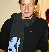 2004-09-16-Lion-Scarf-Launch-Benefiting-Childrens-Hospice-Association-010.jpg