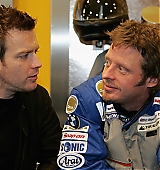 2005-12-14-Ewan-McGregor-and-Charley-Boorman-Launch-Race-To-Dakar-004.jpg