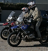 2007-08-04-Ewan-McGregor-and-Charlie-Boorman-Arrive-in-Cape-Town-004.jpg