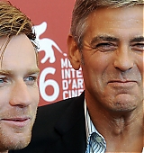 2009-09-08-66th-Venice-Film-Festival-The-Men-Who-Stare-At-Goats-Photocall-001.jpg