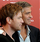2009-09-08-66th-Venice-Film-Festival-The-Men-Who-Stare-At-Goats-Photocall-003.jpg
