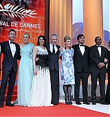 2012-05-16-Cannes-Film-Festival-Opening-Ceremony-036.jpg