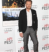 2012-11-04-AFI-Festival-The-Impossible-Screening-064.jpg