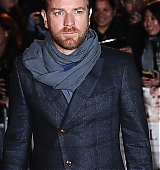 2012-11-19-The-Impossible-London-Premiere-042.jpg