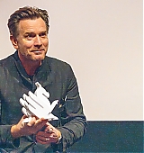 2024-01-31-Receives-the-Honorary-Dragon-Award-At-Gothenburg-Film-Festival-001.jpg