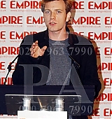 2002-02-06-6th-Annual-Empire-Film-Awards-007.jpg