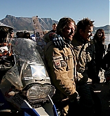 2007-08-04-Ewan-McGregor-and-Charlie-Boorman-Arrive-in-Cape-Town-029.jpg