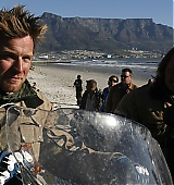 2007-08-04-Ewan-McGregor-and-Charlie-Boorman-Arrive-in-Cape-Town-036.jpg