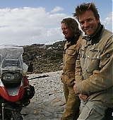 2007-08-04-Ewan-McGregor-and-Charlie-Boorman-Arrive-in-Cape-Town-064.jpg