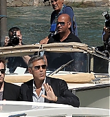 2009-09-08-66th-Venice-Film-Festival-The-Men-Who-Stare-At-Goats-Photocall-023.jpg