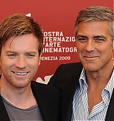 2009-09-08-66th-Venice-Film-Festival-The-Men-Who-Stare-At-Goats-Photocall-078.jpg