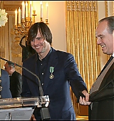 2010-01-01-Ewan-McGregor-Awarded-The-Title-Chevalier-Des-Arts-Des-Lettres-005.jpg
