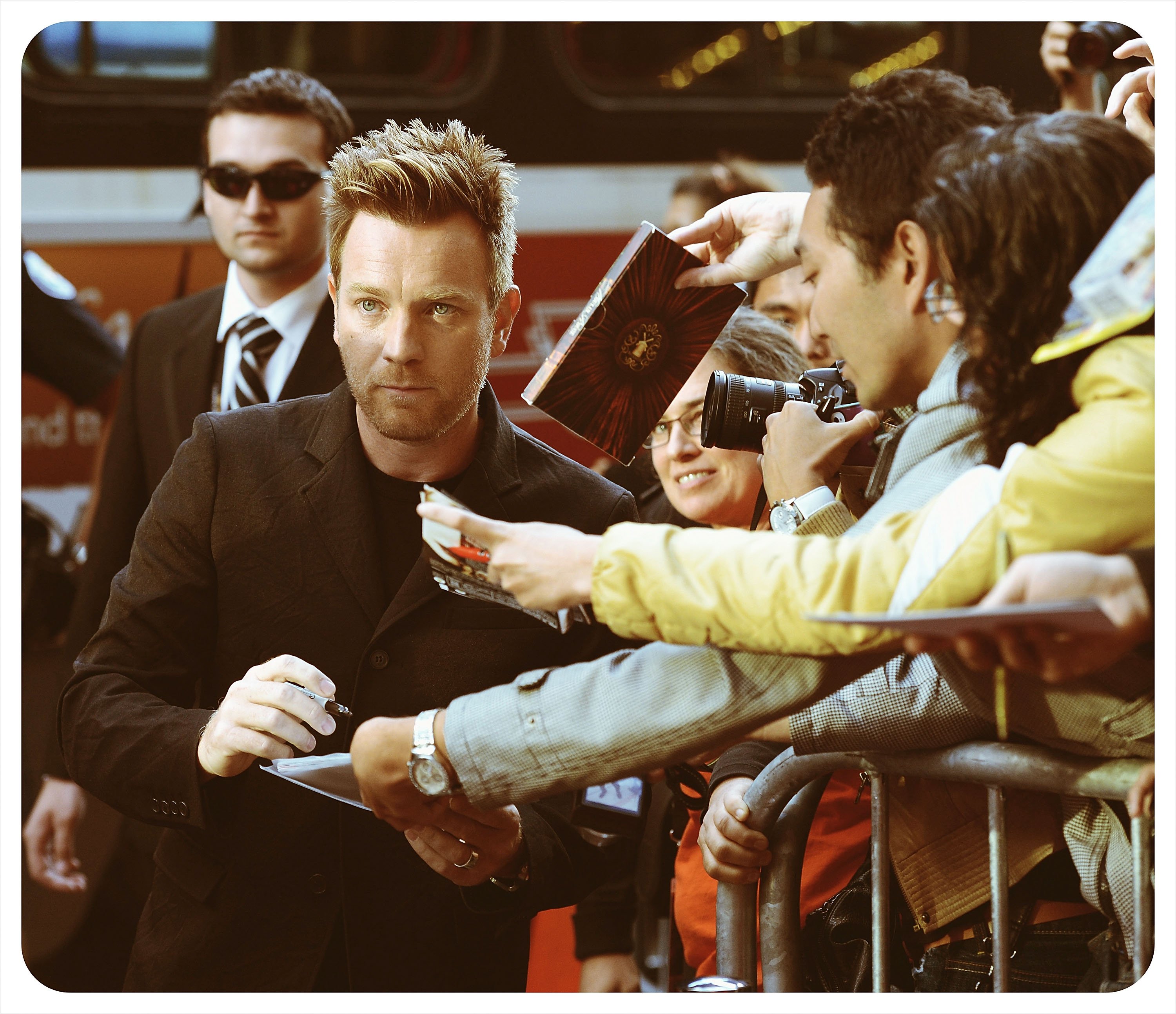 2012-09-09-TIFF-The-Impossible-Premiere-068.jpg