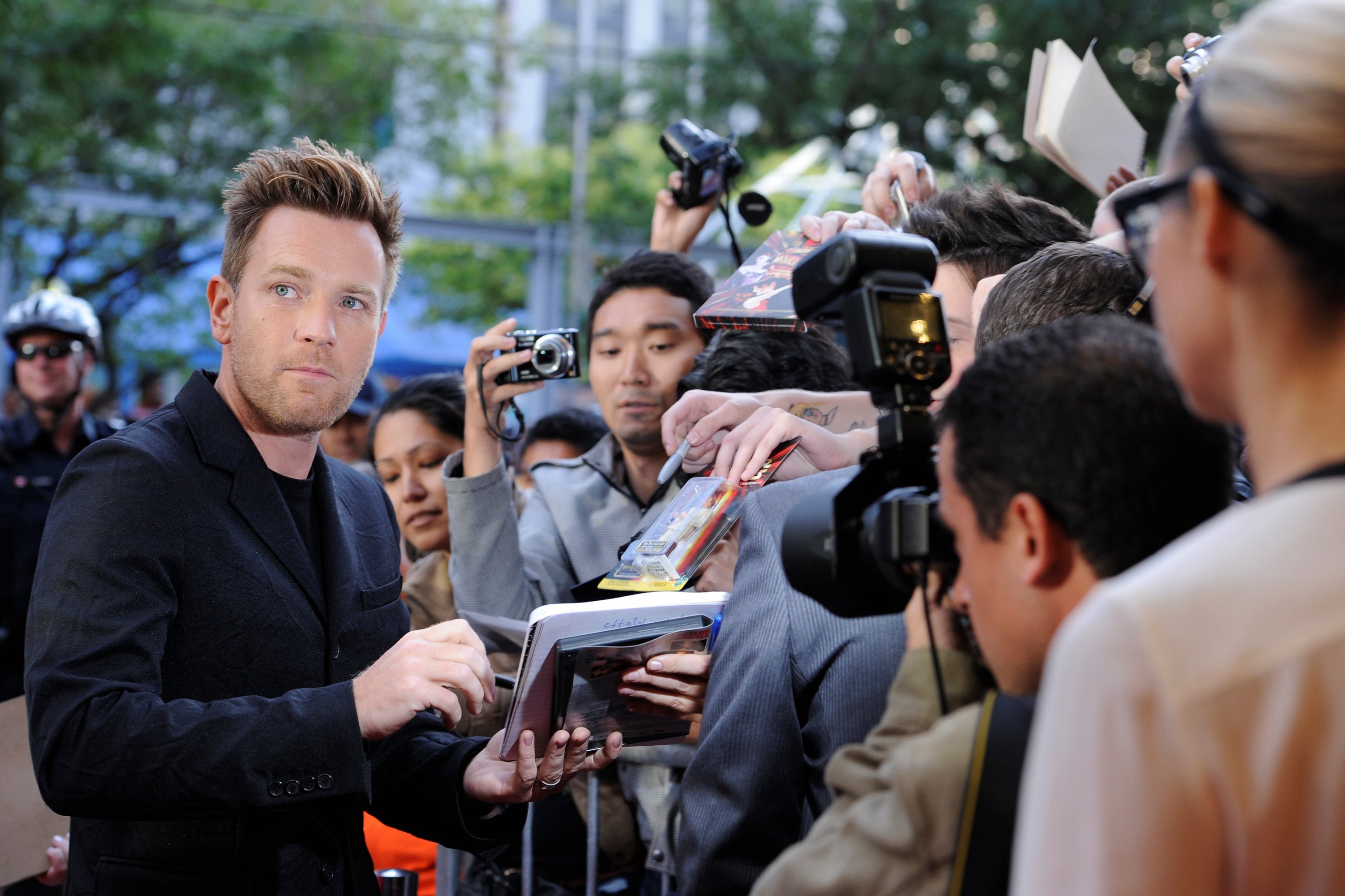 2012-09-09-TIFF-The-Impossible-Premiere-079.jpg