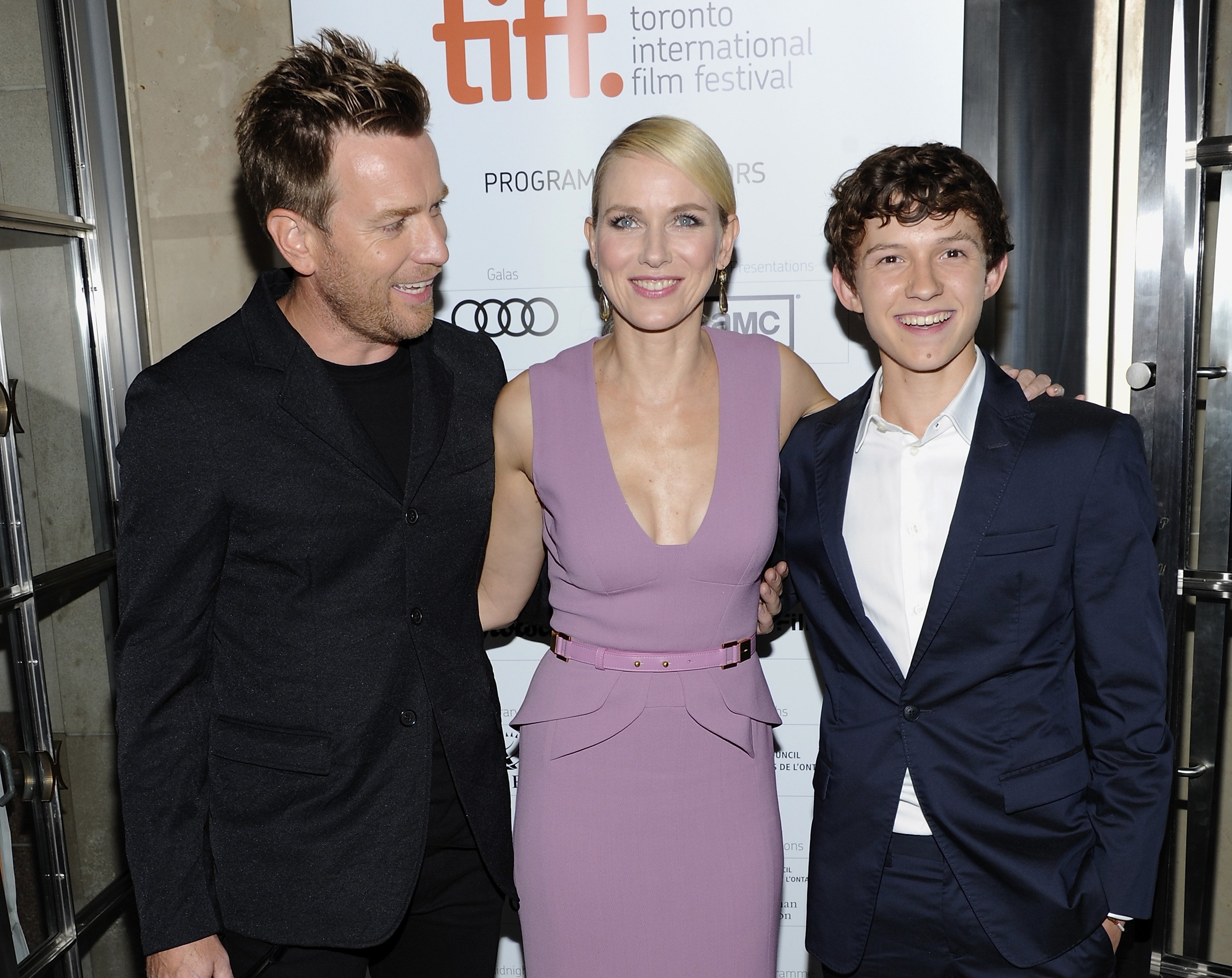 2012-09-09-TIFF-The-Impossible-Premiere-096.jpg