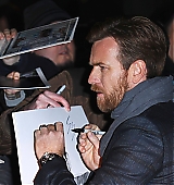 2012-11-19-The-Impossible-London-Premiere-044.jpg