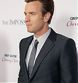 2012-12-10-The-Impossible-Los-Angeles-Premiere-050.jpg