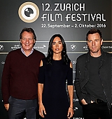 2016-09-28-12th-Zurich-Film-Festival-American-Pastoral-Press-004.jpg