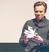 2024-01-31-Receives-the-Honorary-Dragon-Award-At-Gothenburg-Film-Festival-011.jpg